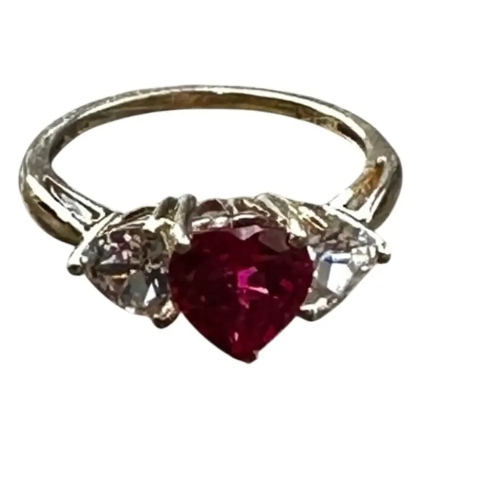 10K Gold Heart Red Stone Ring White Topaz Accent Size 6.75 2.19g